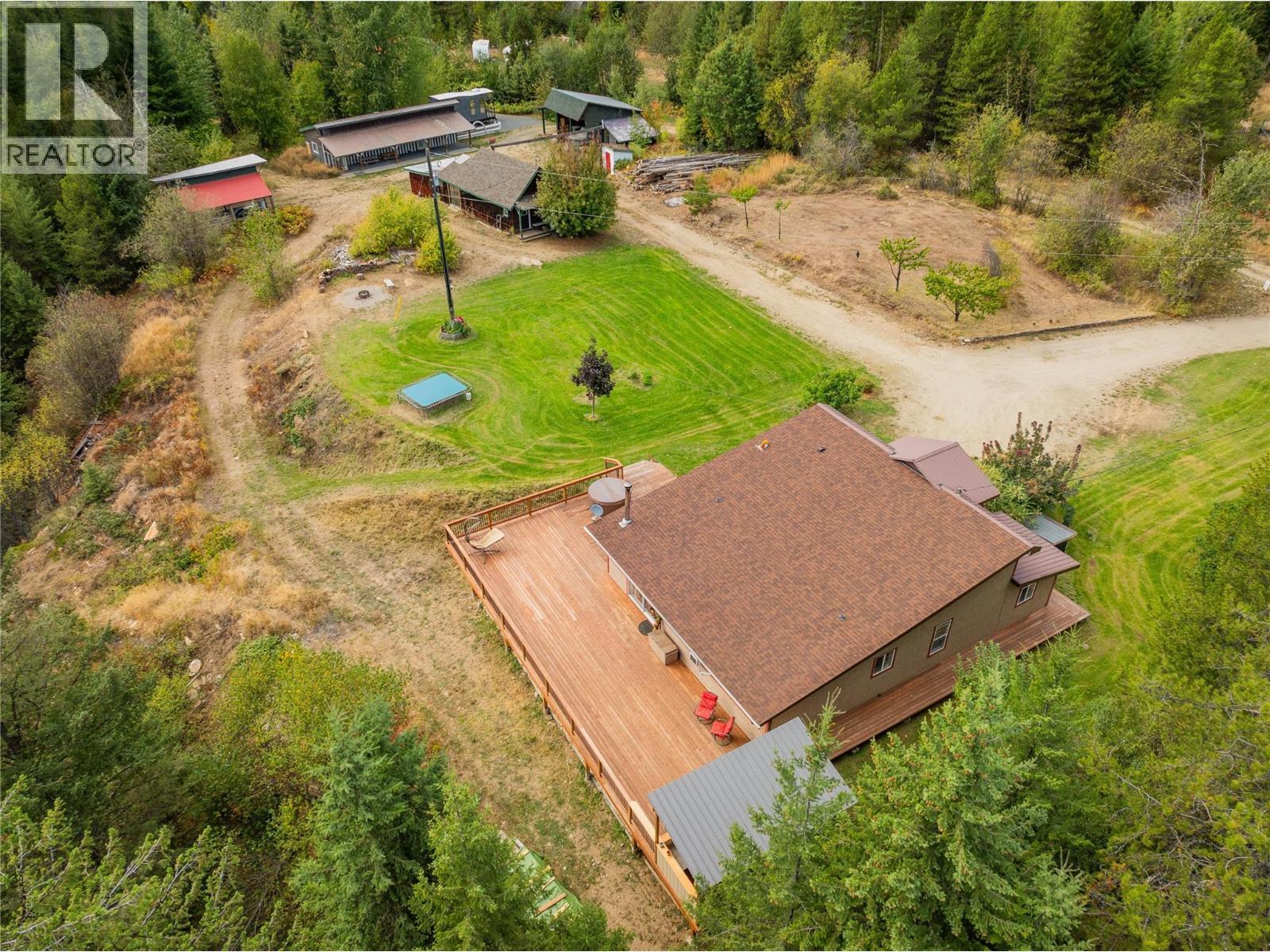 Only 15 mins to Castlegar - 2396 Nault Road, Pass Creek, BC