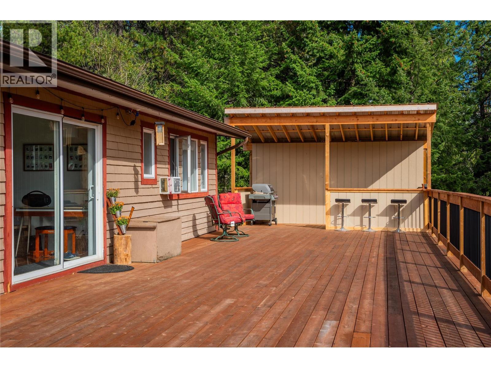 2396 Nault Road, Pass Creek, BC