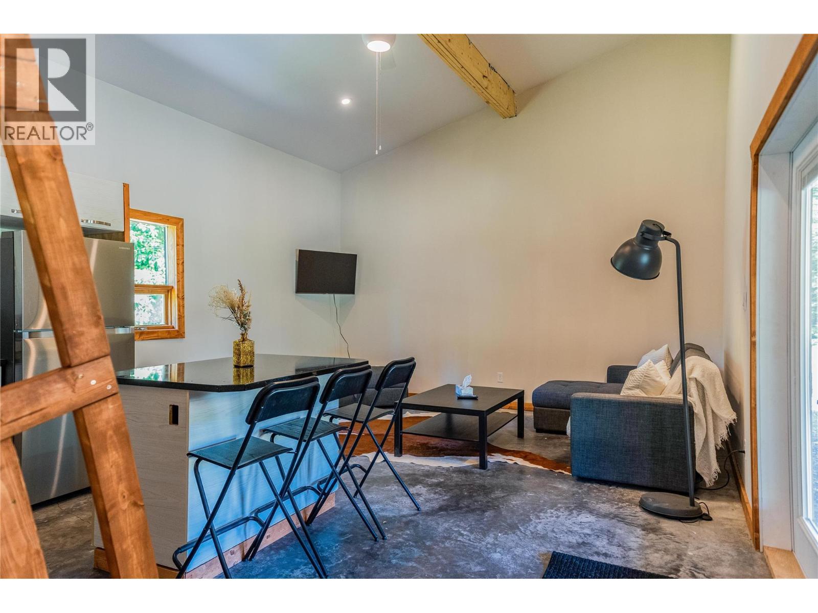 2396 Nault Road, Pass Creek, BC