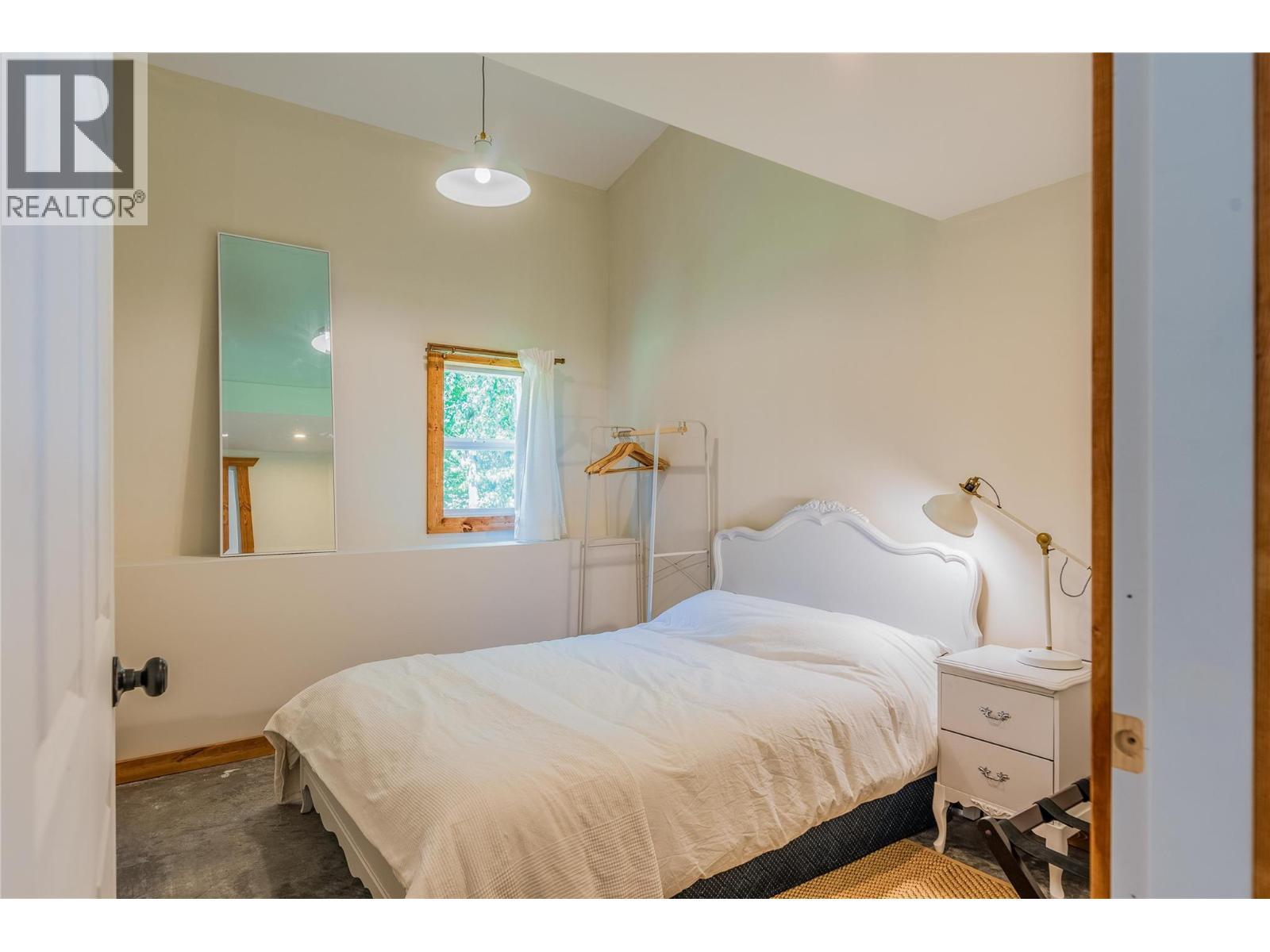 2396 Nault Road, Pass Creek, BC