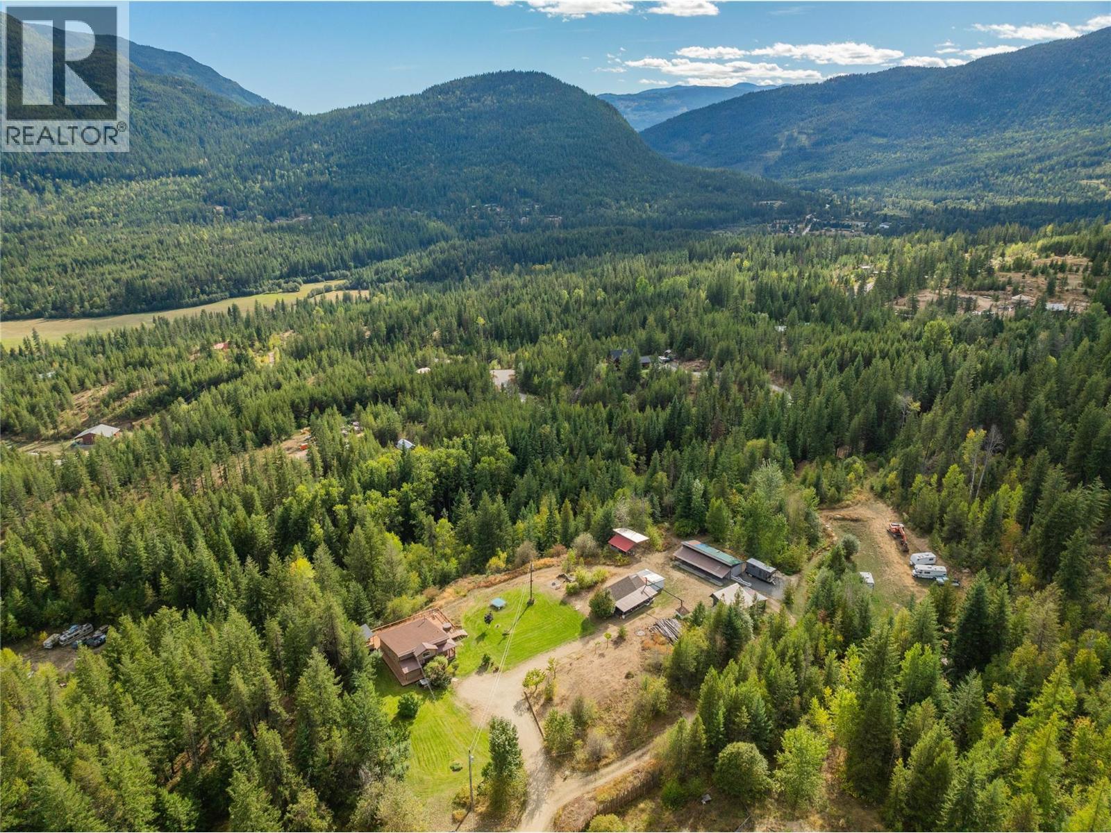 2396 Nault Road, Pass Creek, BC