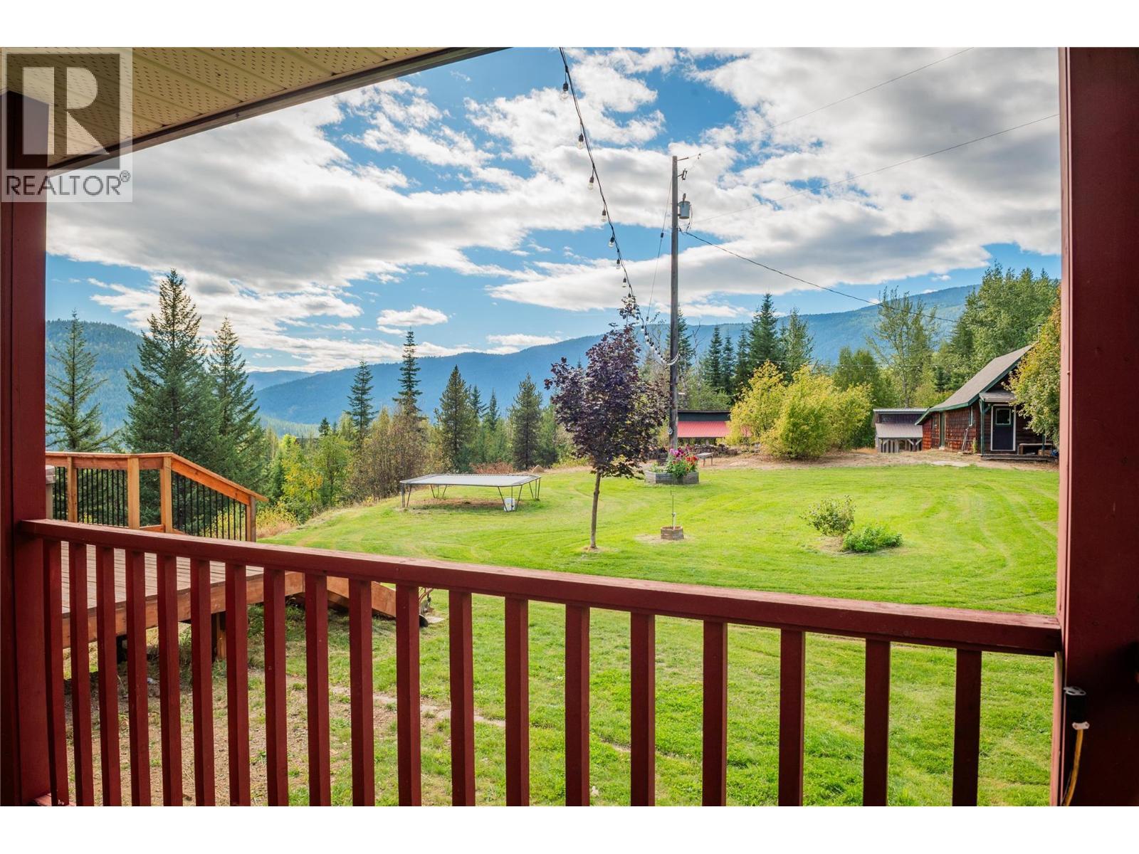 2396 Nault Road, Pass Creek, BC