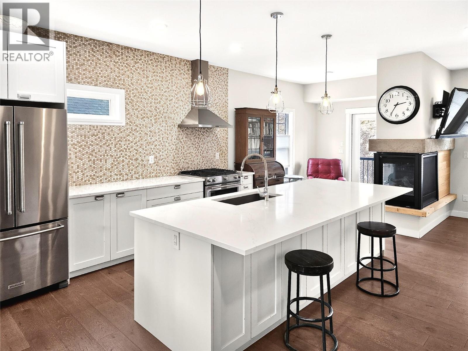 765 Kpokl Road, Invermere, BC