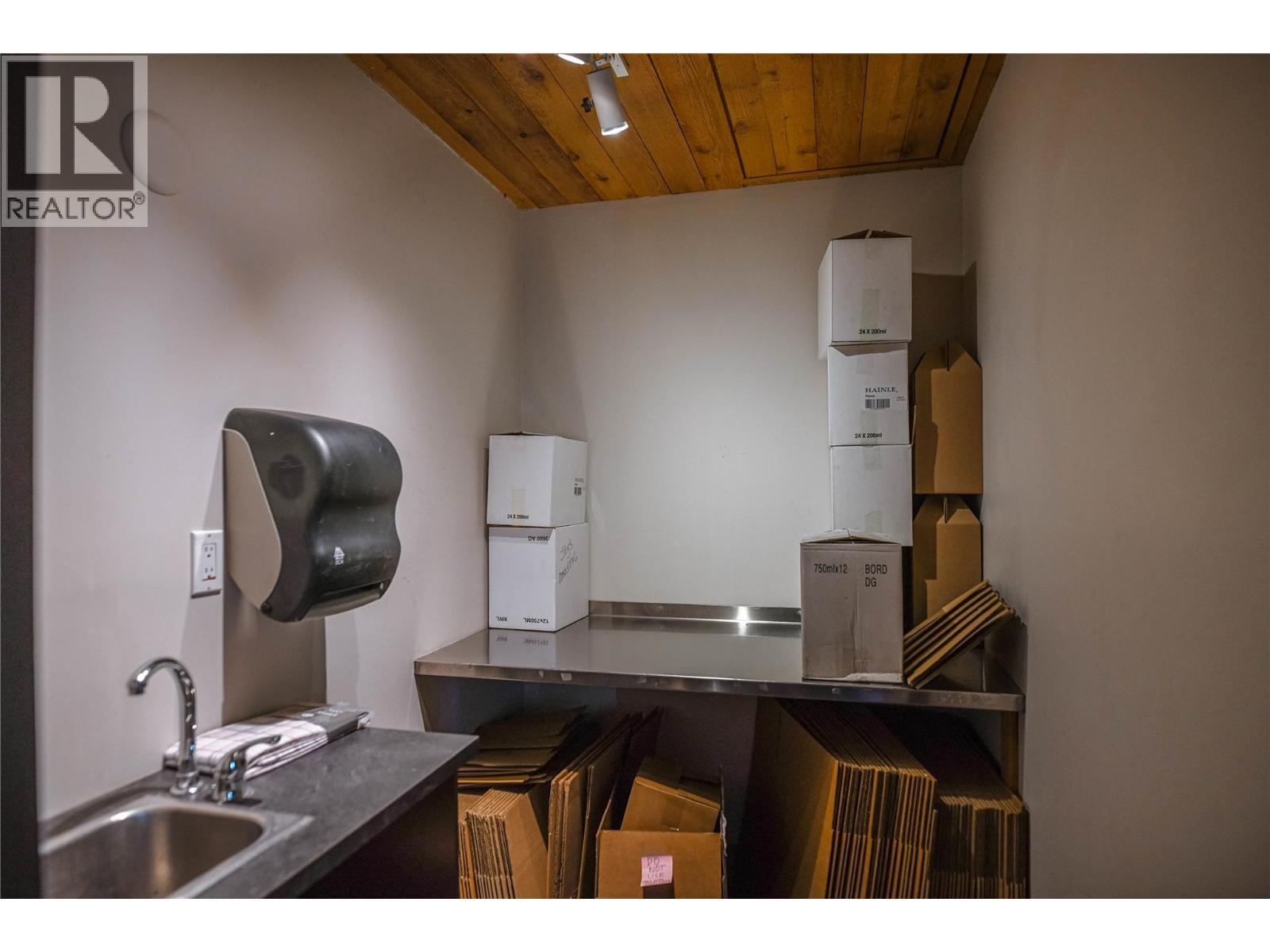5355 Trepanier Bench Road, Peachland, BC