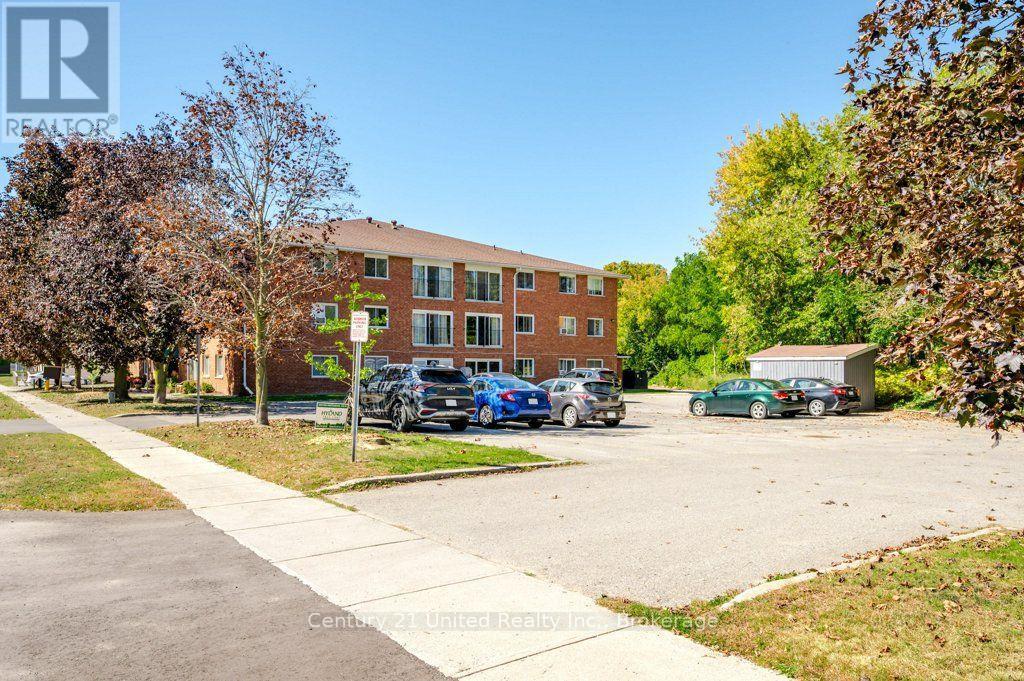 302 - 136 Ware Street, Peterborough (Town Ward 3), ON