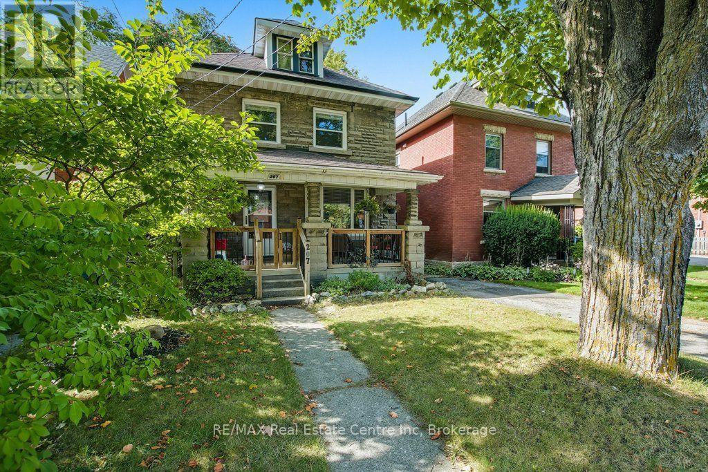 207 Waterloo Avenue, Guelph (Junction/Onward Willow), ON