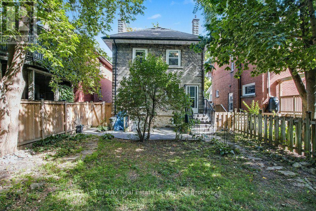 207 Waterloo Avenue, Guelph (Junction/Onward Willow), ON