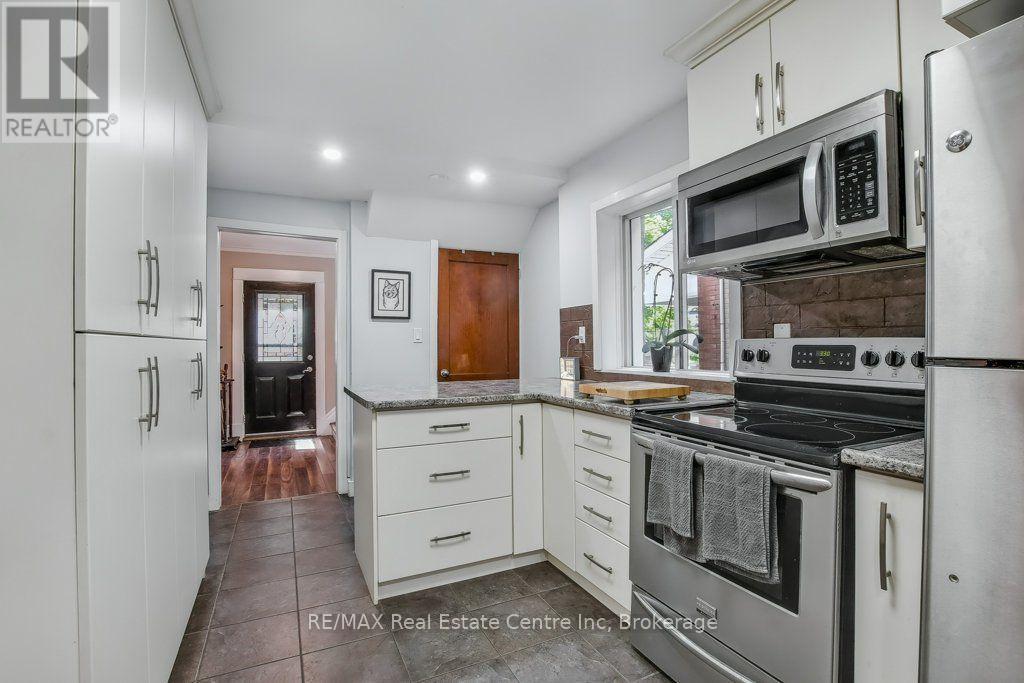 207 Waterloo Avenue, Guelph (Junction/Onward Willow), ON