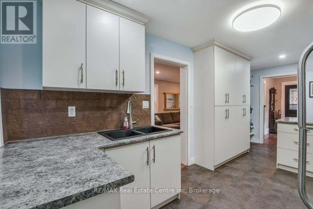 207 Waterloo Avenue, Guelph (Junction/Onward Willow), ON