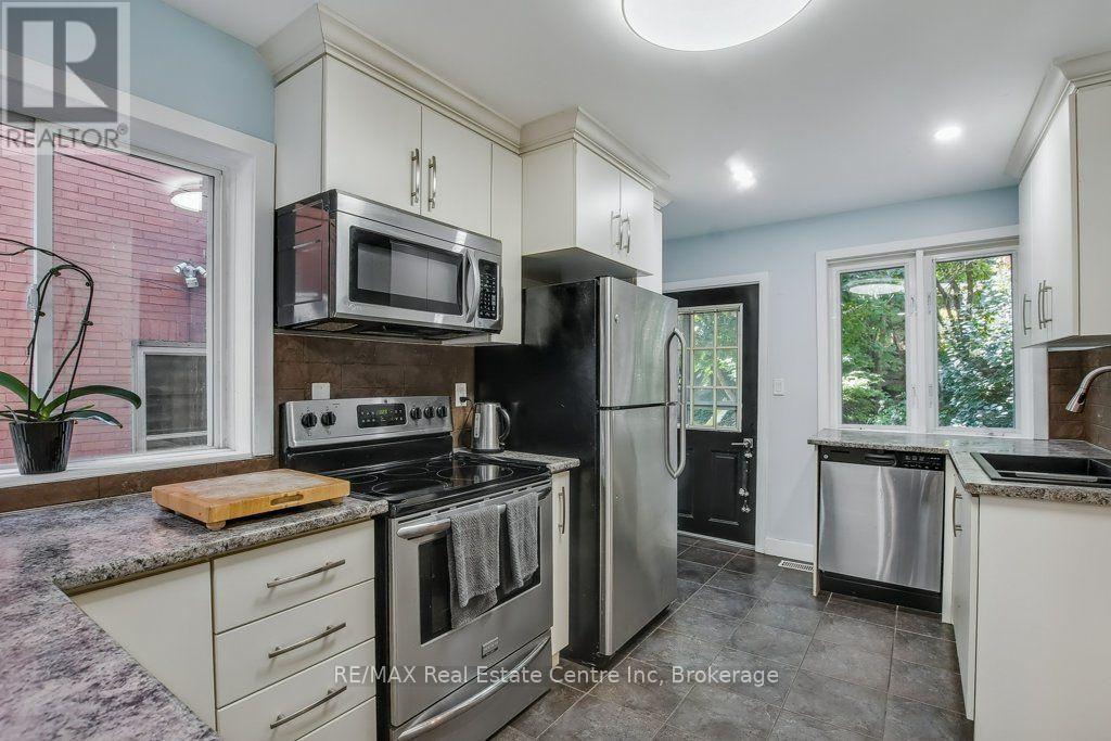 207 Waterloo Avenue, Guelph (Junction/Onward Willow), ON
