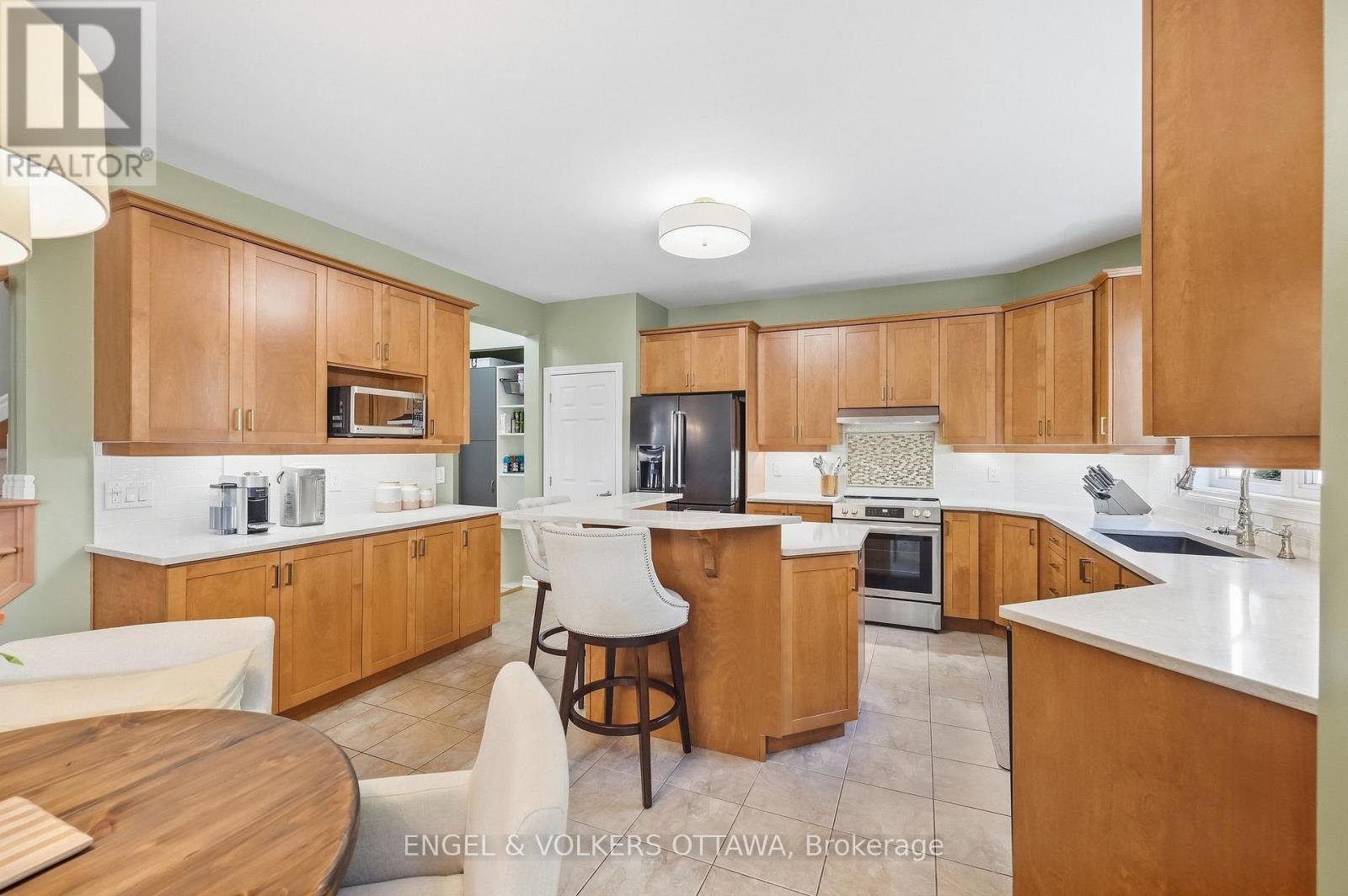 3534 Cambrian Road, Ottawa, ON