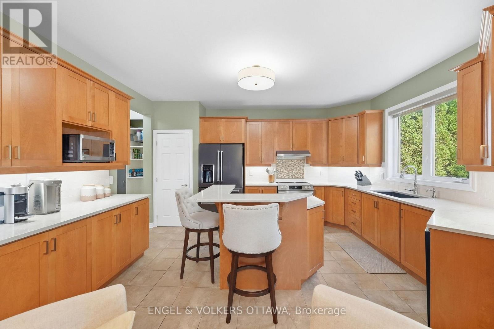 3534 Cambrian Road, Ottawa, ON