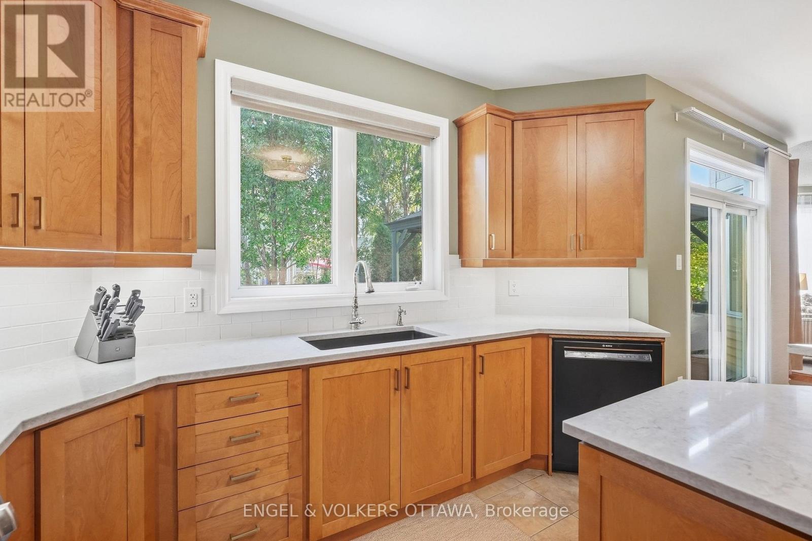 3534 Cambrian Road, Ottawa, ON