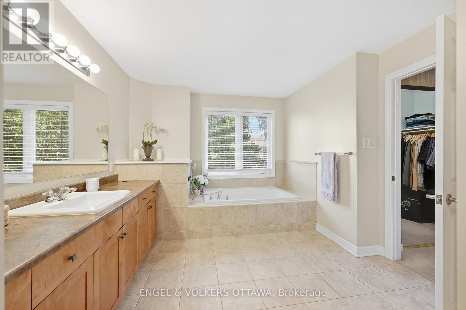 3534 Cambrian Road, Ottawa, ON