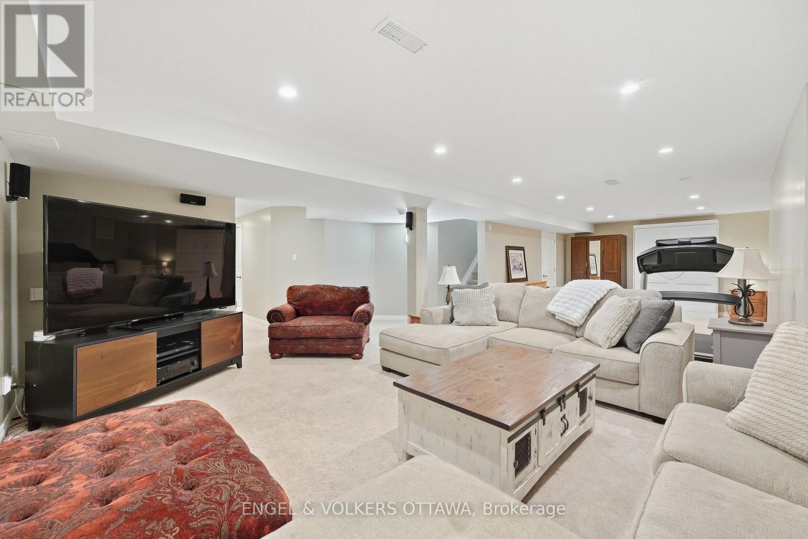 3534 Cambrian Road, Ottawa, ON