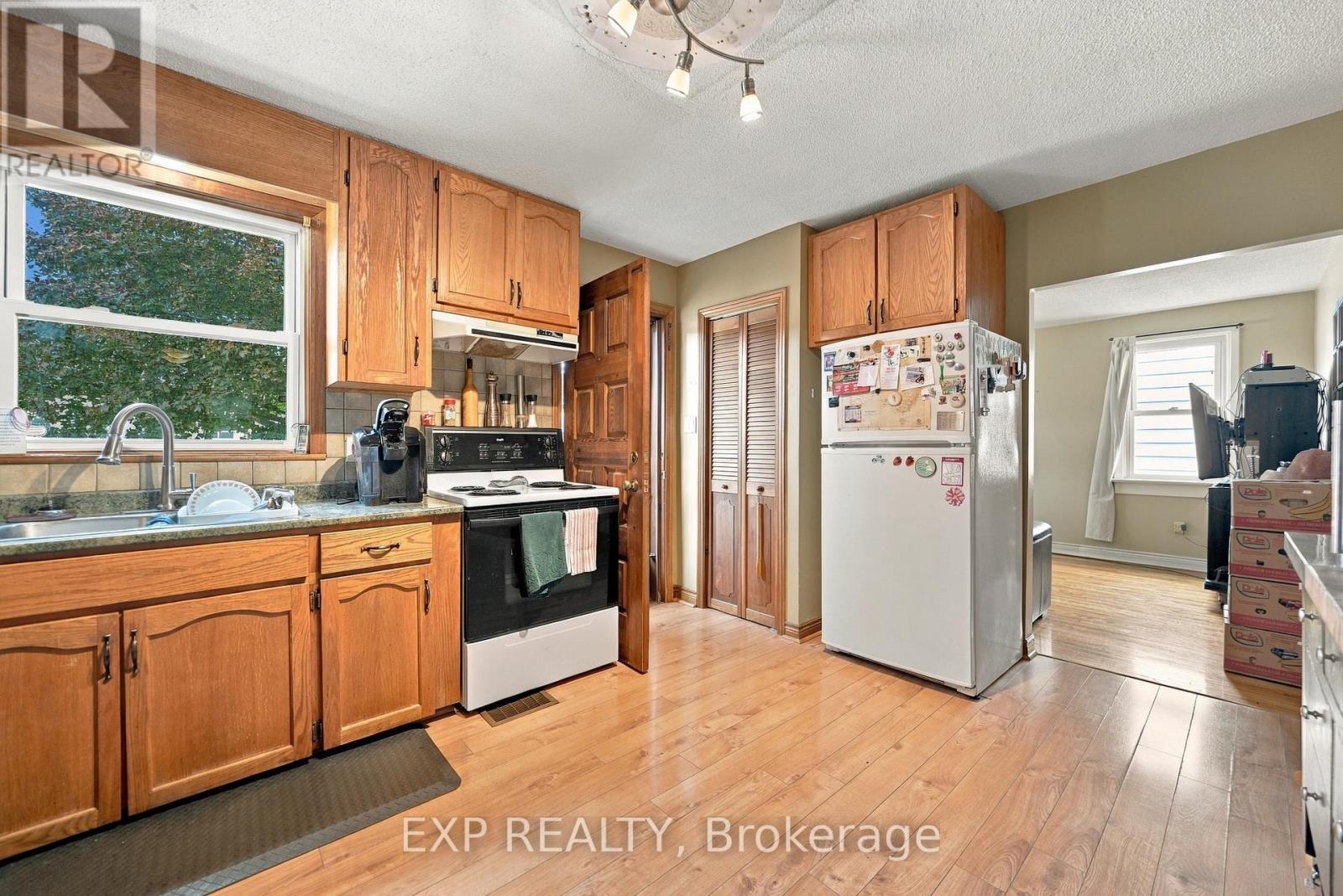 6518 Crawford Street, Niagara Falls (Morrison), ON
