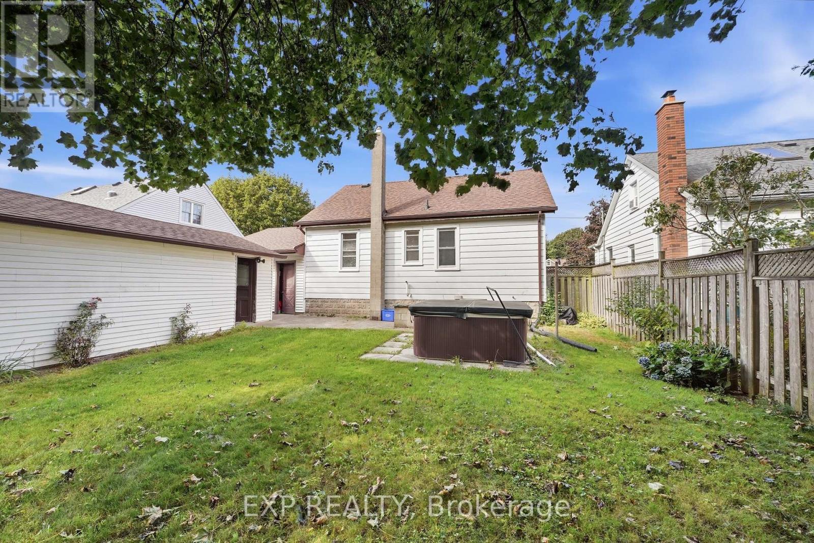 6518 Crawford Street, Niagara Falls (Morrison), ON