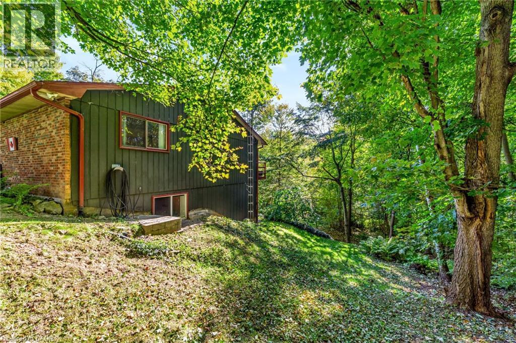 80 Glenda Jane Drive, Campbellville, ON