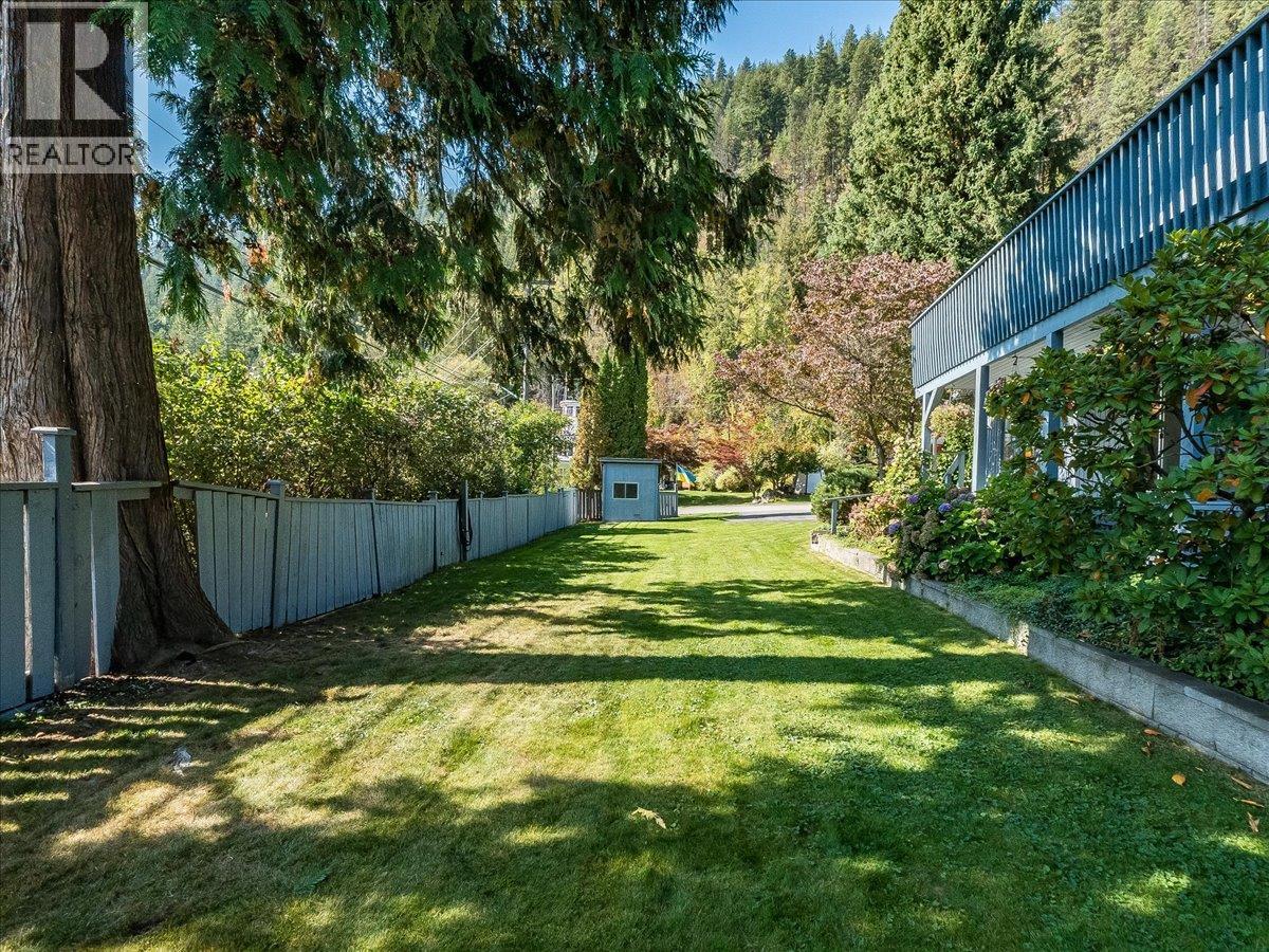 1512 Nasookin Road, Nelson, BC