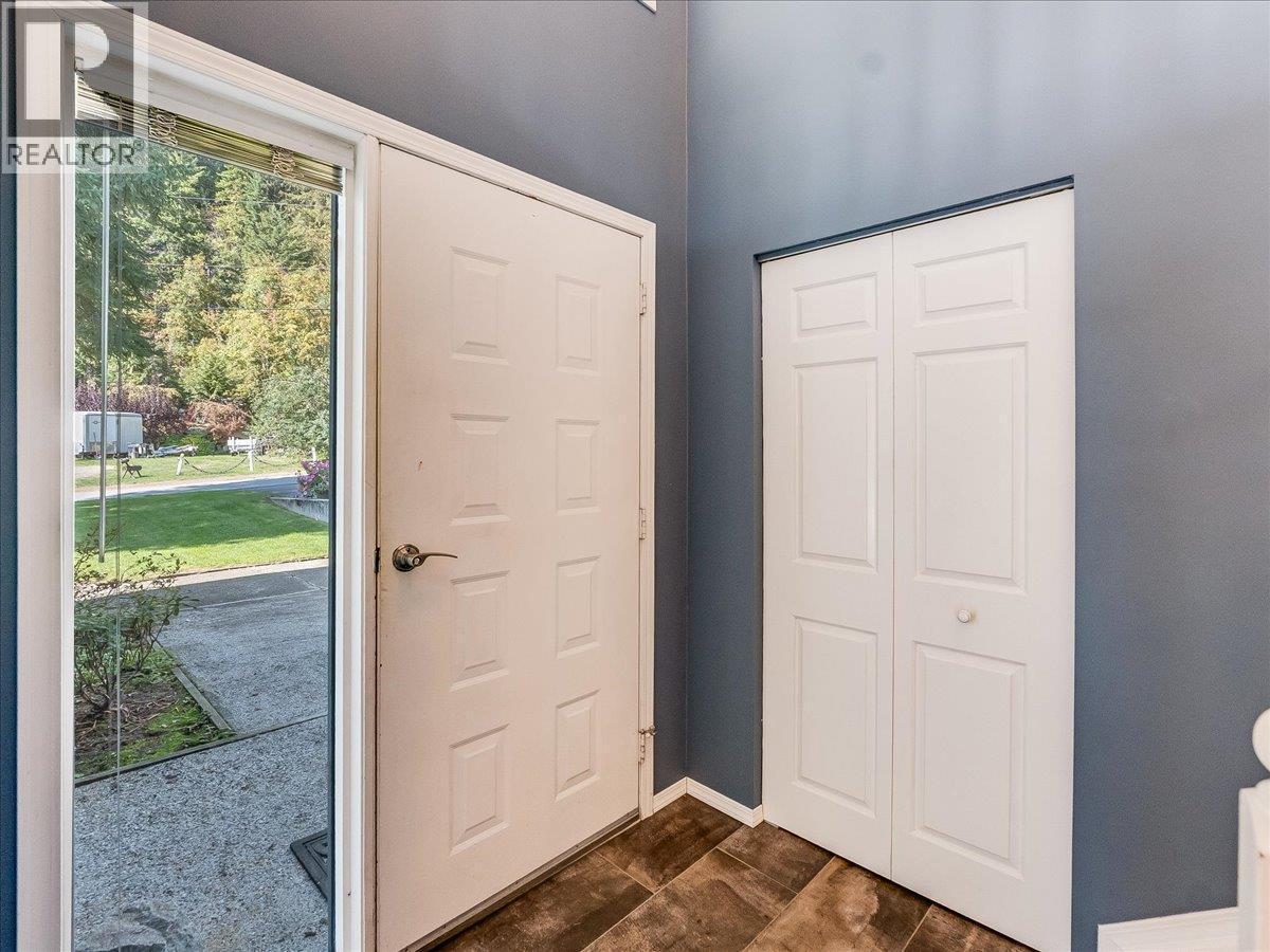 1512 Nasookin Road, Nelson, BC