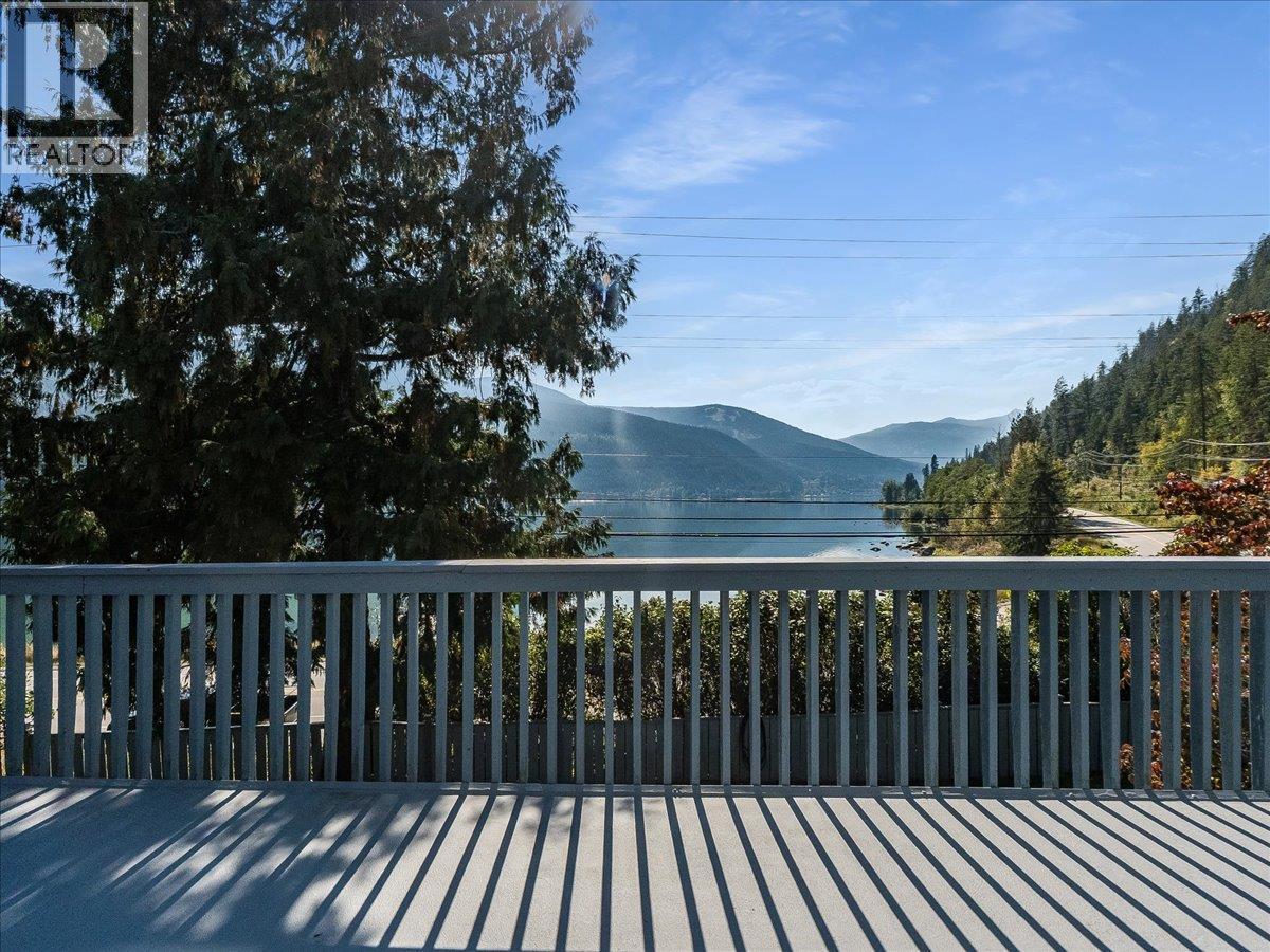 1512 Nasookin Road, Nelson, BC
