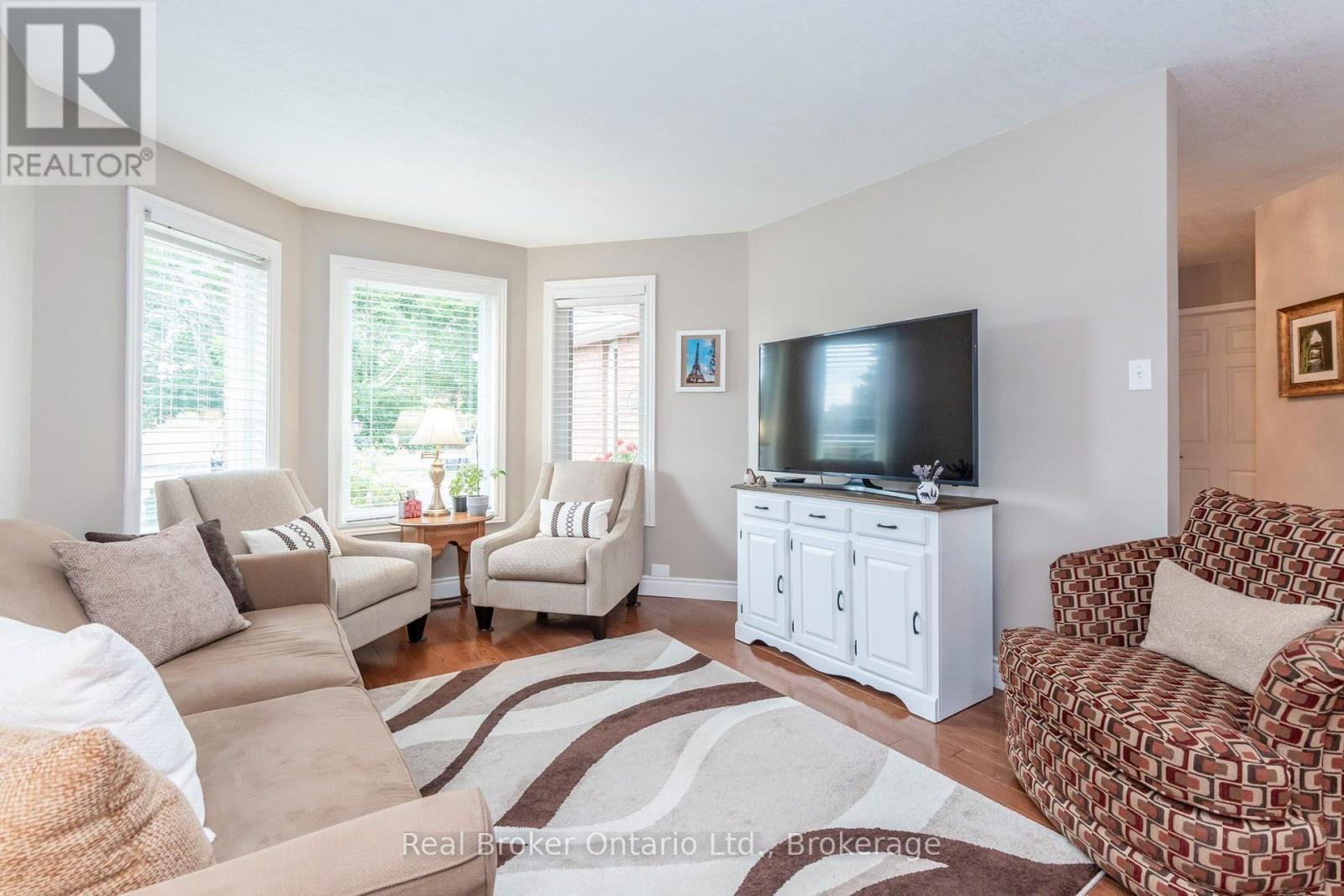 15 Neelands Street, Barrie (West Bayfield), ON