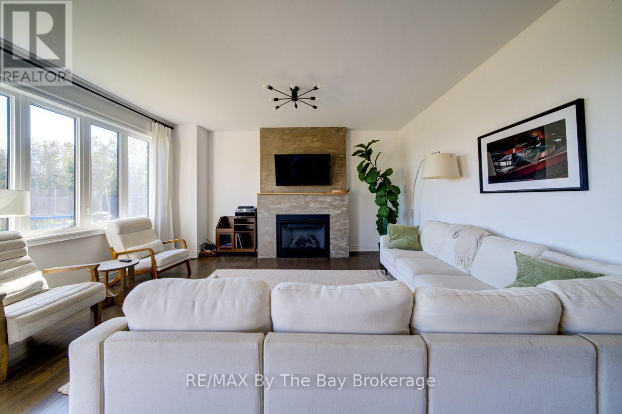 5 Autumn Drive, Wasaga Beach, ON