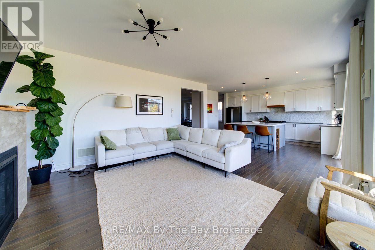 5 Autumn Drive, Wasaga Beach, ON