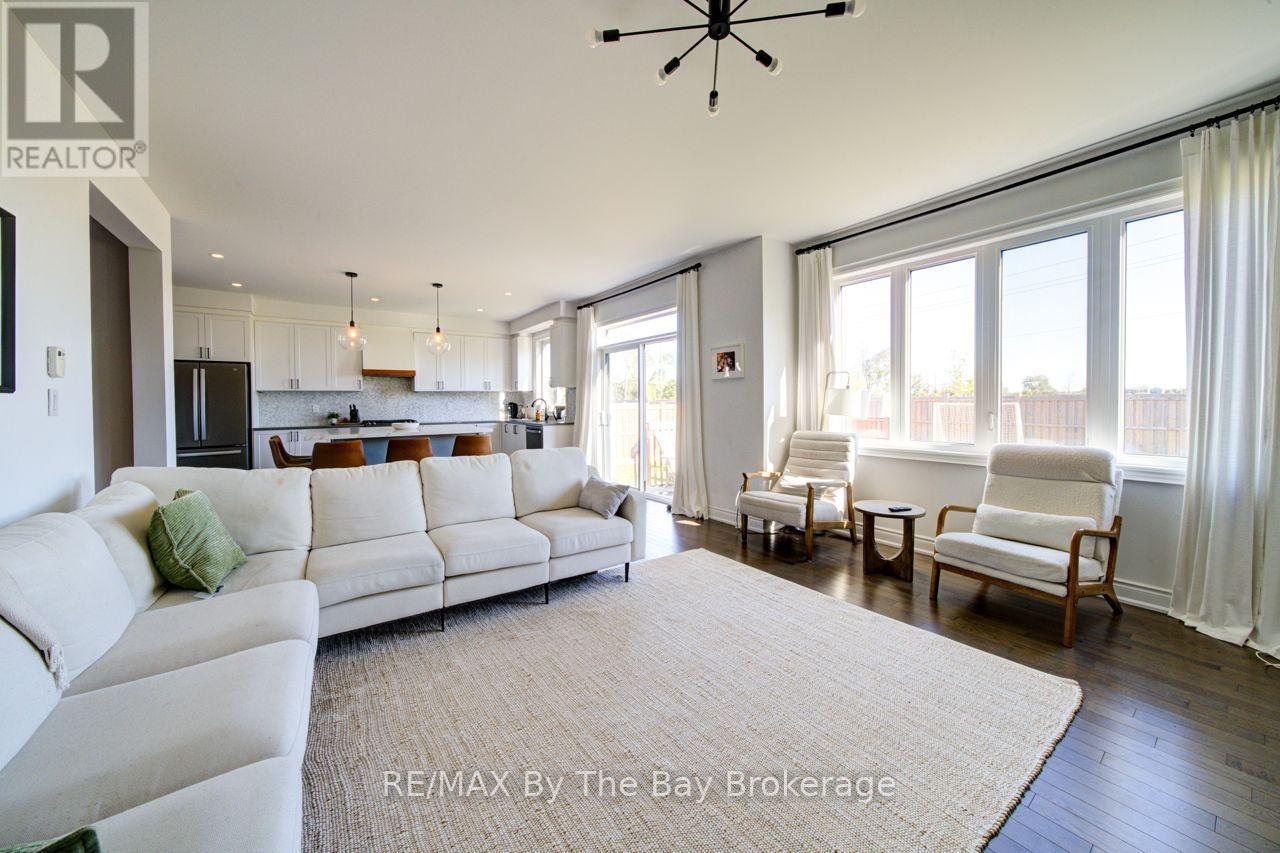 5 Autumn Drive, Wasaga Beach, ON