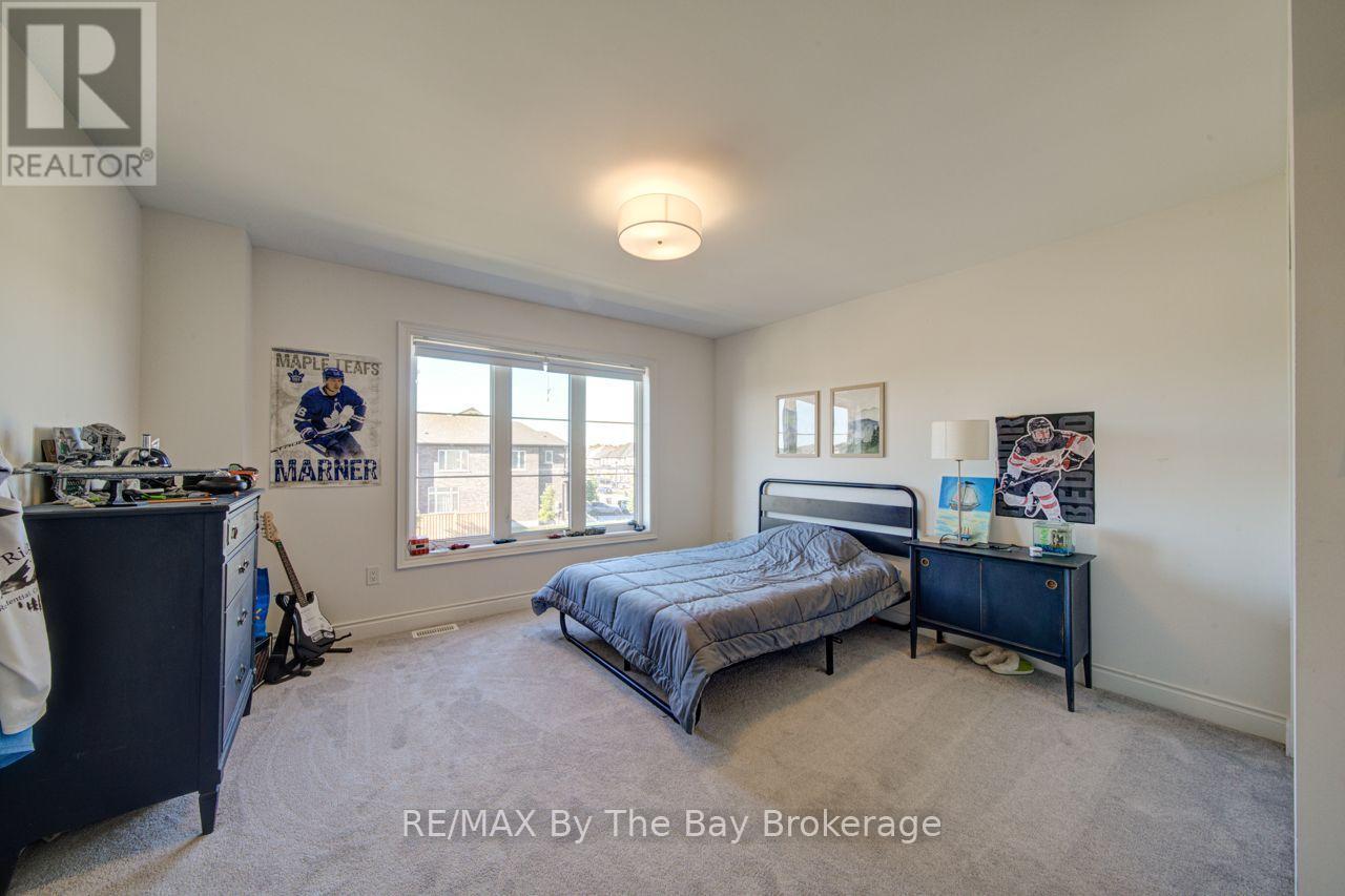 5 Autumn Drive, Wasaga Beach, ON