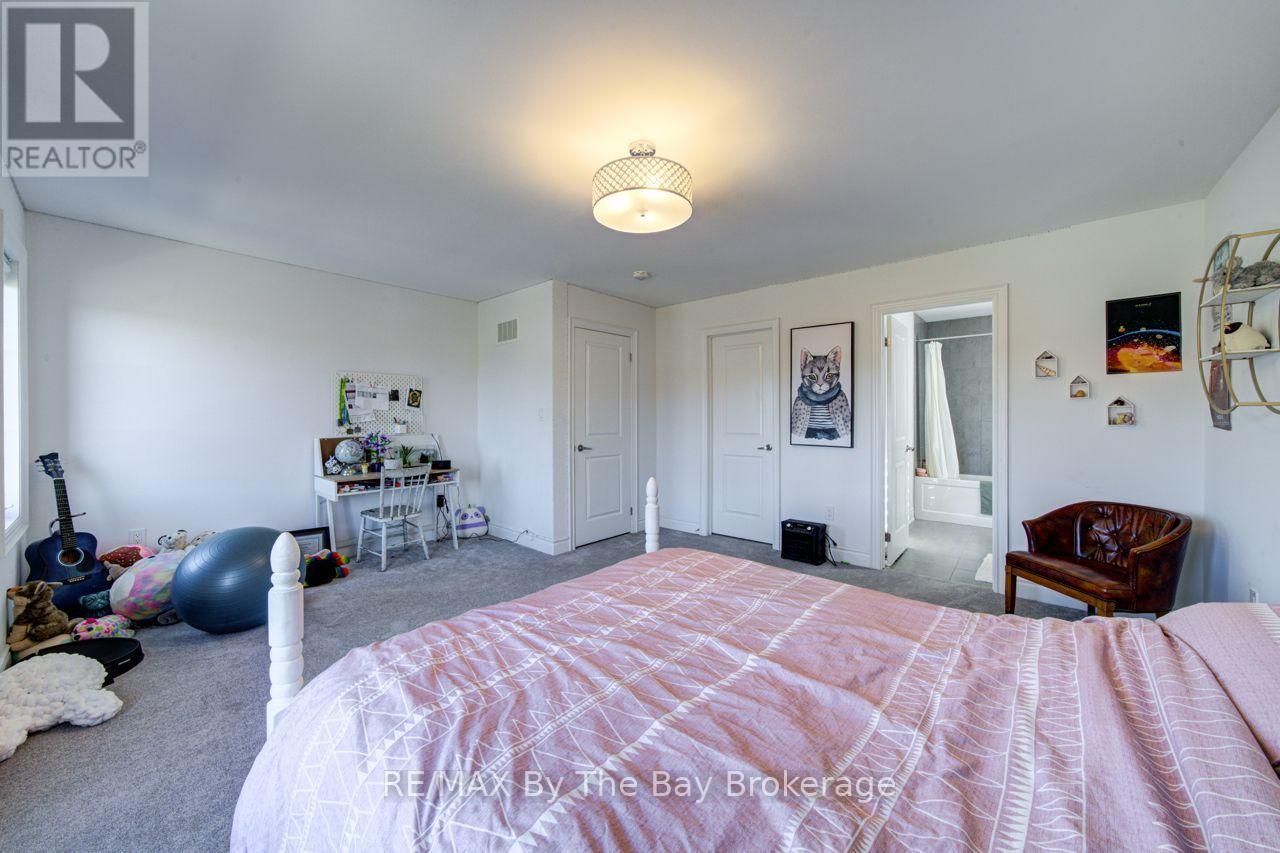 5 Autumn Drive, Wasaga Beach, ON