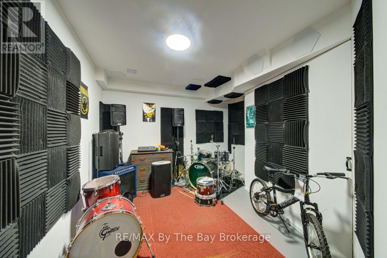 5 Autumn Drive, Wasaga Beach, ON