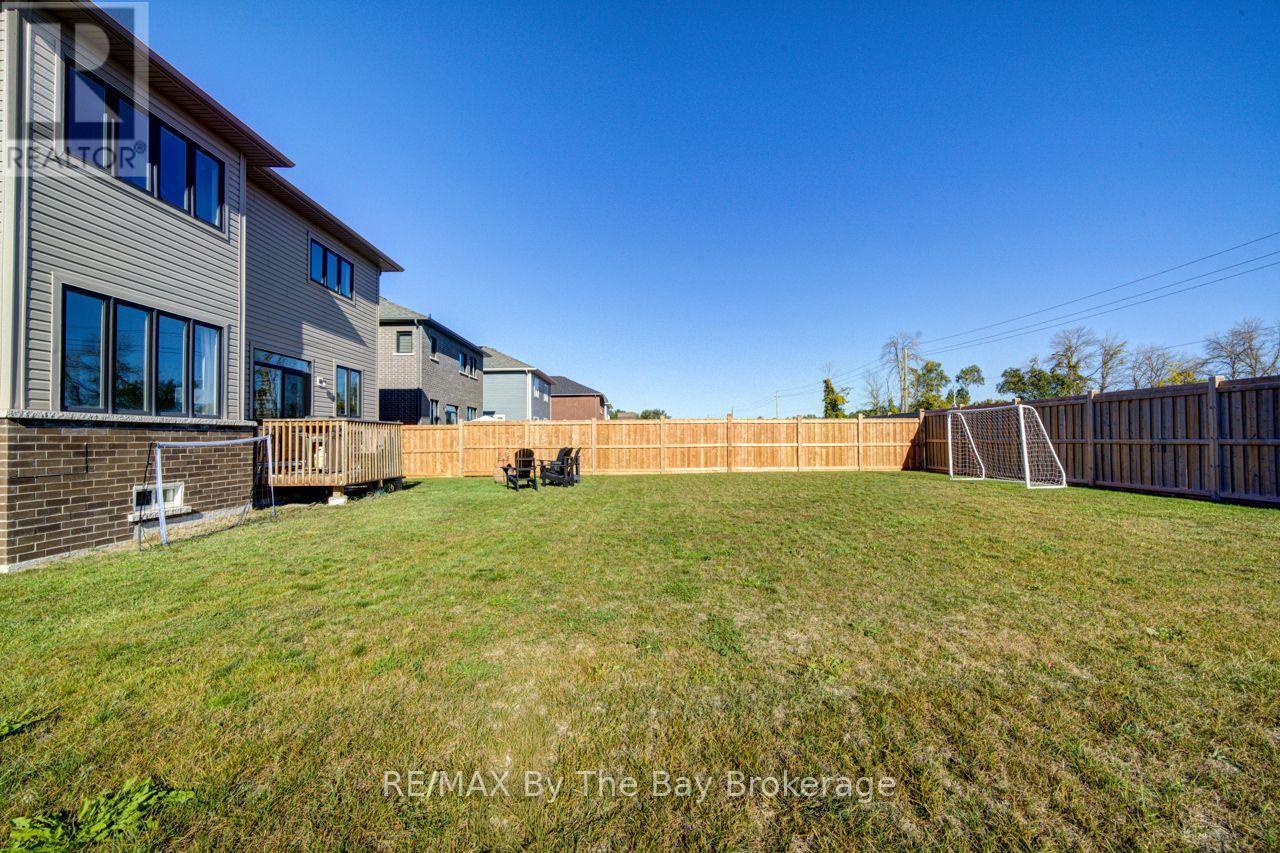 5 Autumn Drive, Wasaga Beach, ON