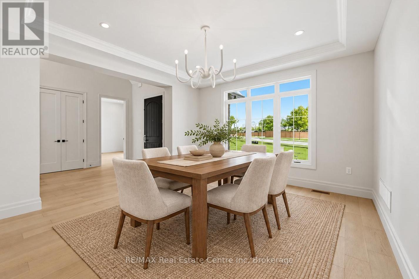 Photo has been virtually staged - 5 Prato Verde Lane, Hamilton (Rockton), ON
