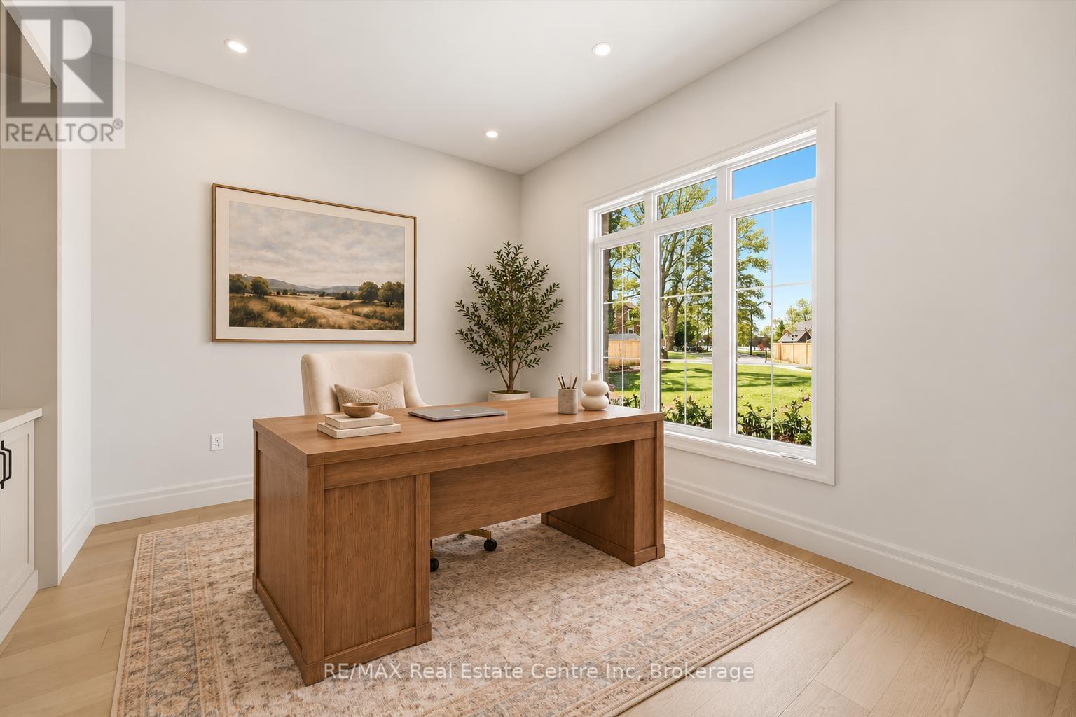 Photo has been virtually staged - 5 Prato Verde Lane, Hamilton (Rockton), ON