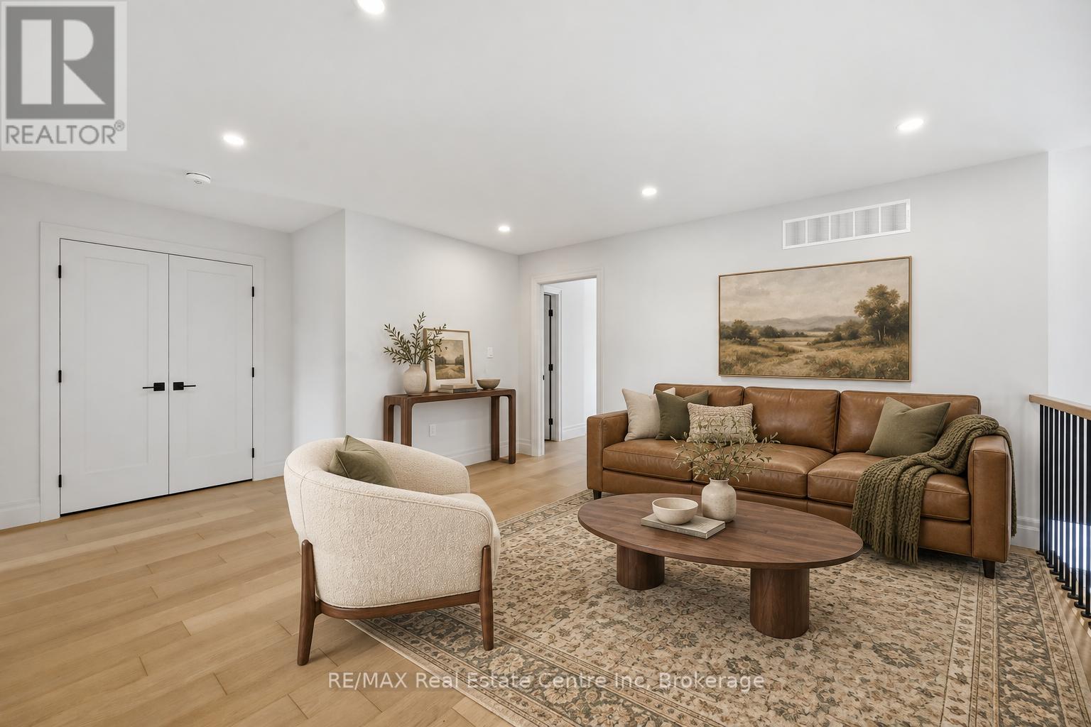 Photo has been virtually staged - 5 Prato Verde Lane, Hamilton (Rockton), ON