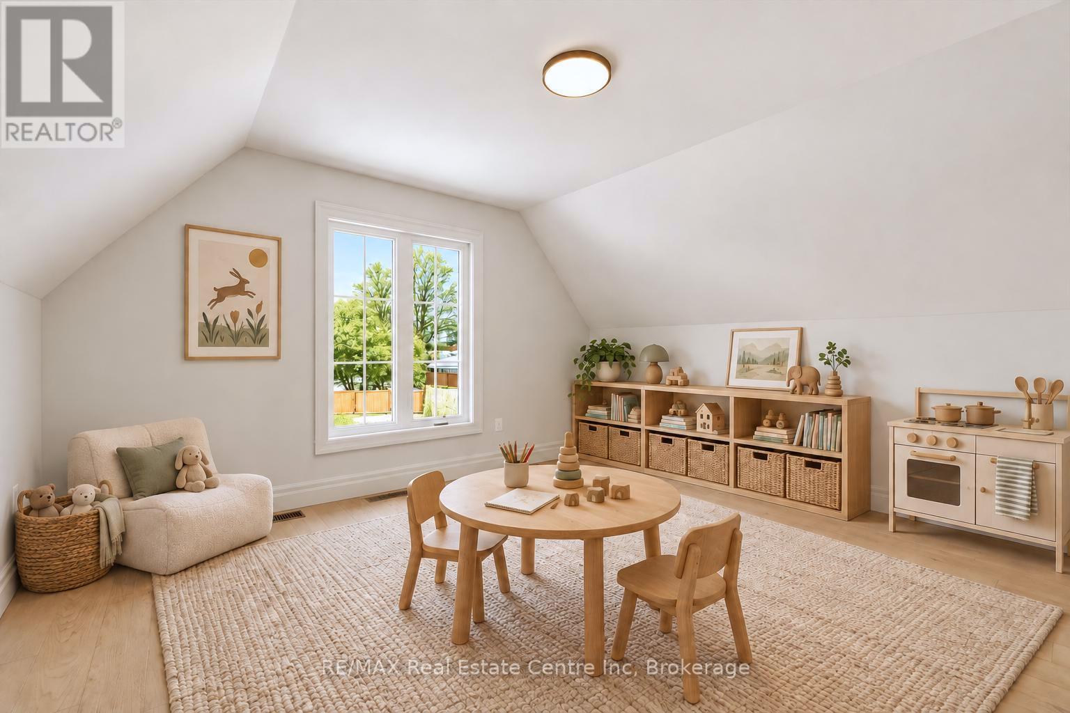 Photo has been virtually staged - 5 Prato Verde Lane, Hamilton (Rockton), ON