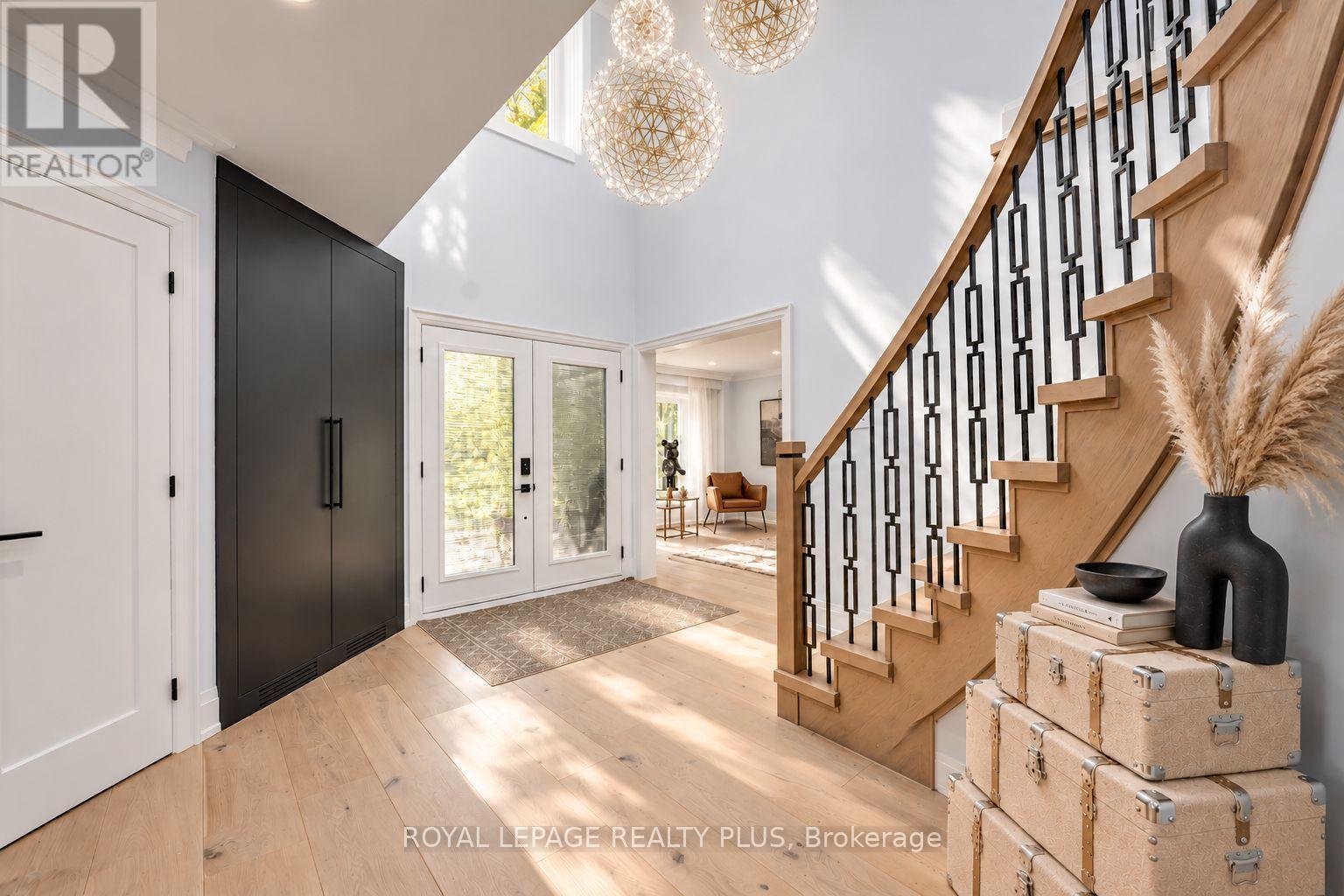 4344 Dallas Court, Mississauga, ON