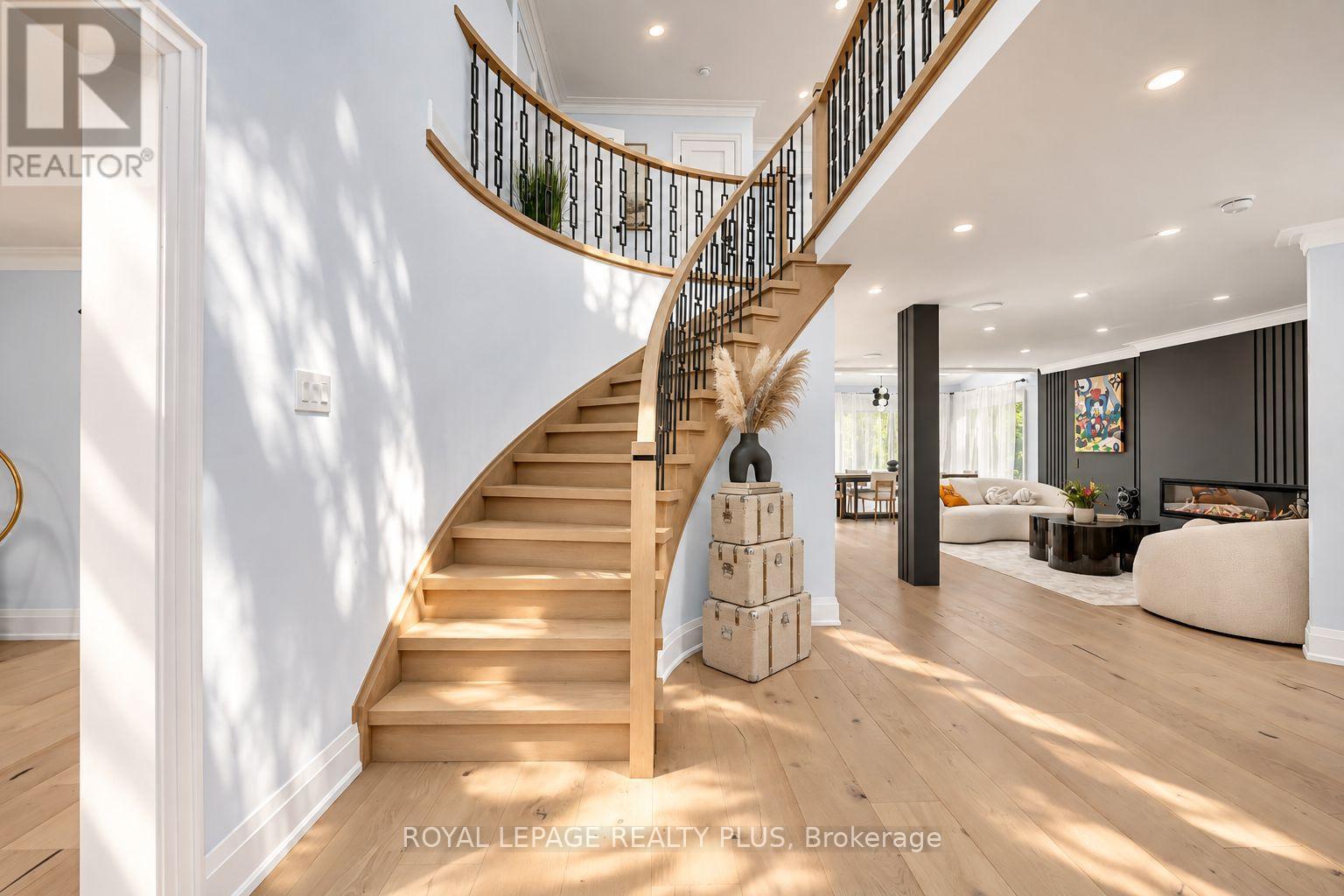 4344 Dallas Court, Mississauga, ON