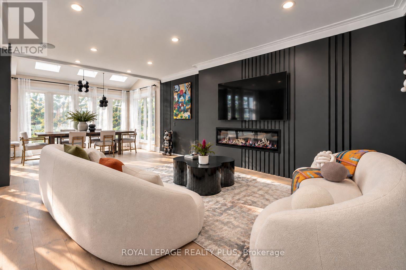 4344 Dallas Court, Mississauga, ON