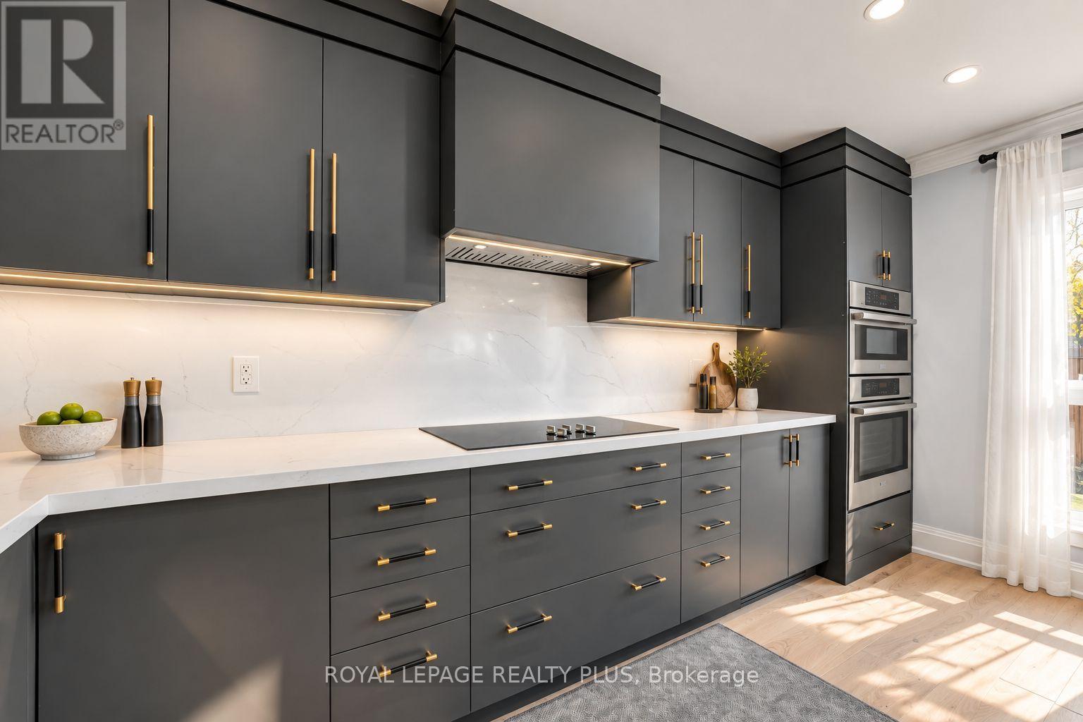4344 Dallas Court, Mississauga, ON