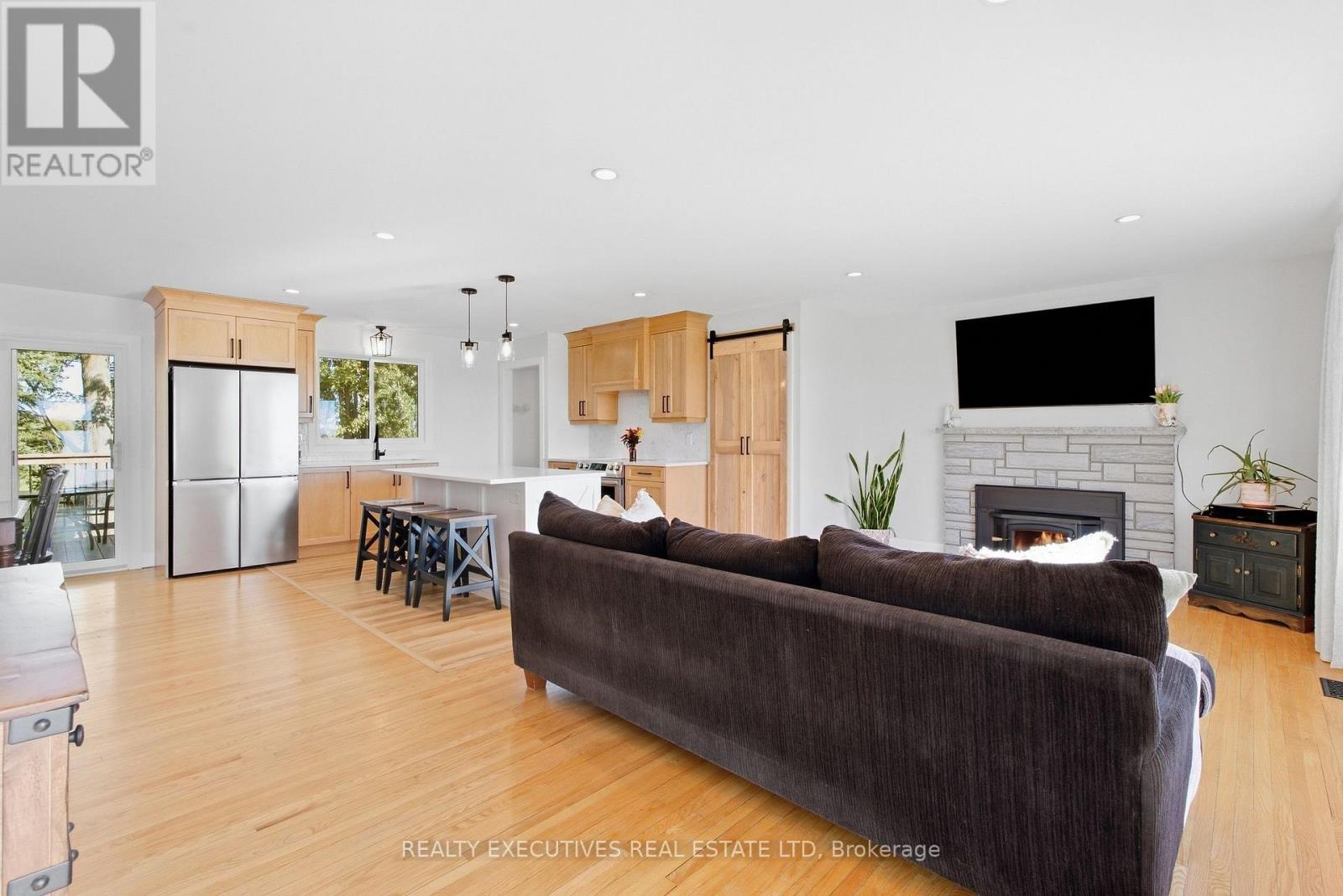 11895 Cloverdale Road, North Dundas, ON