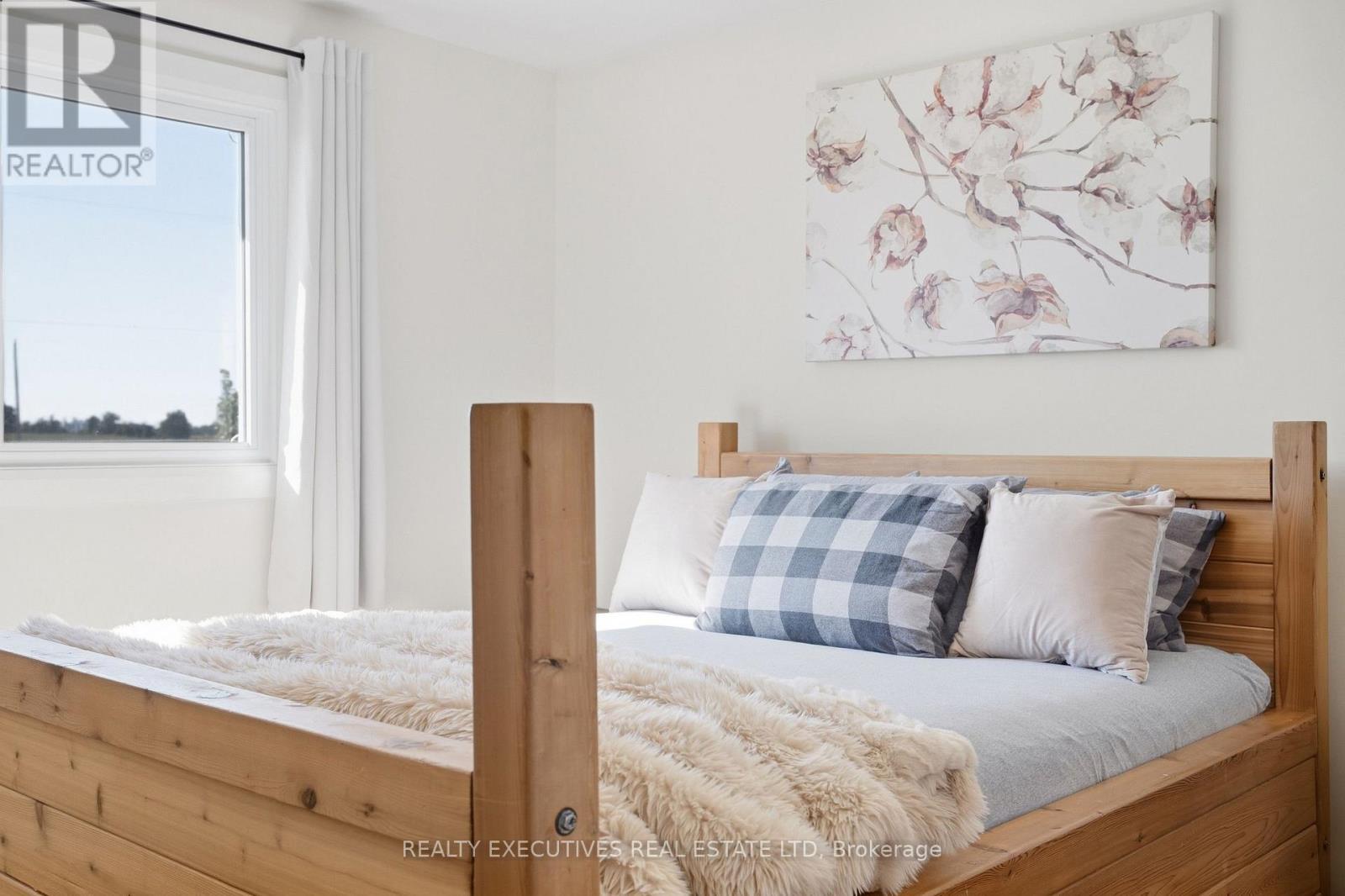11895 Cloverdale Road, North Dundas, ON