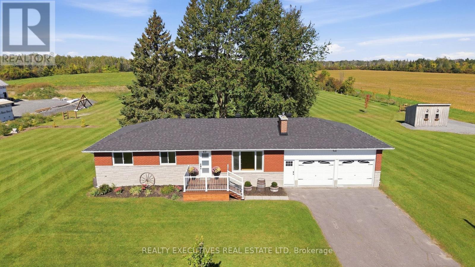 11895 Cloverdale Road, North Dundas, ON