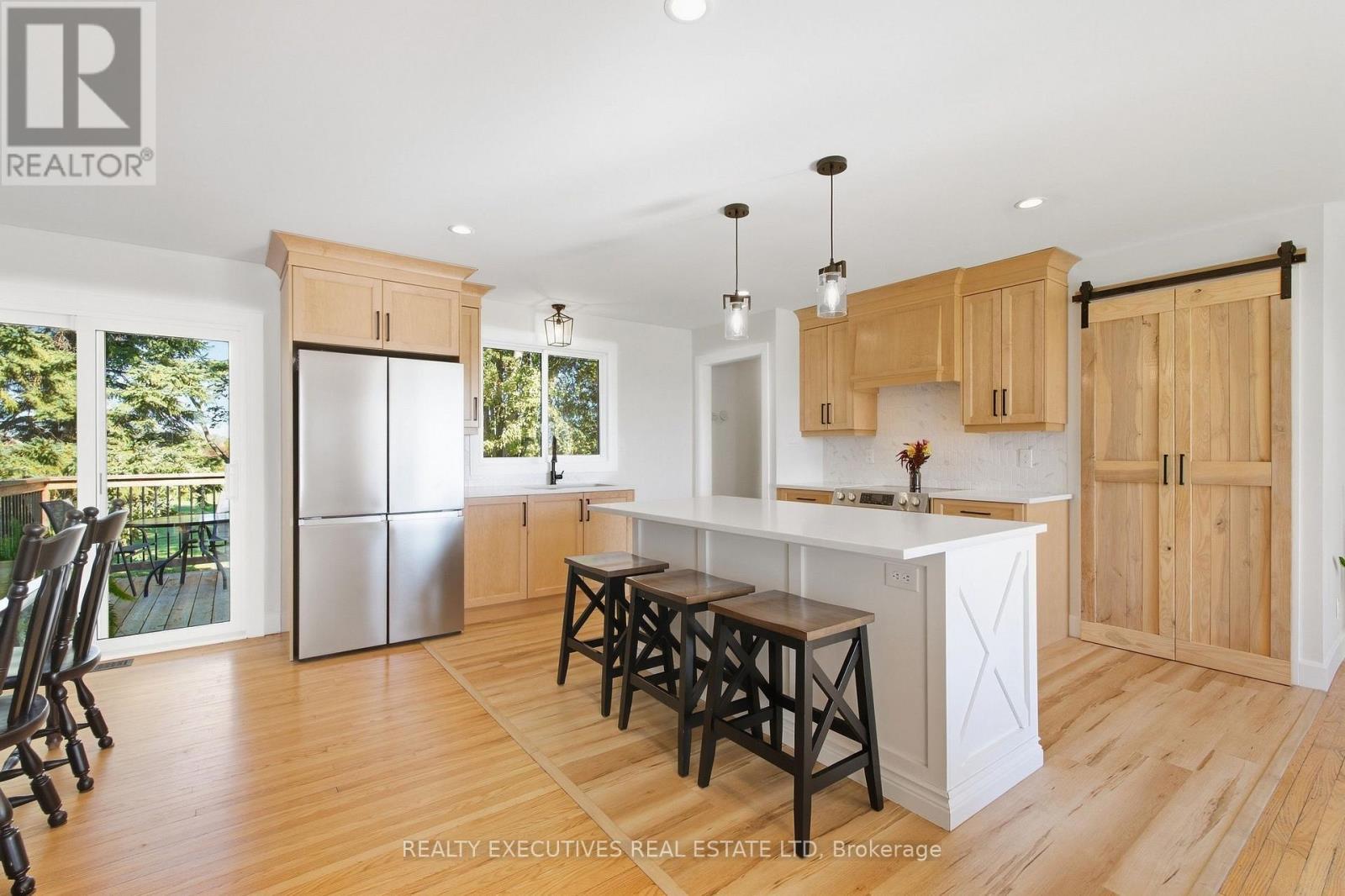 Maple cabinetry - 11895 Cloverdale Road, North Dundas, ON