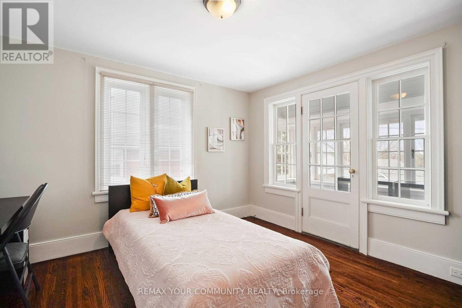 19 Mark Street, Aurora, ON
