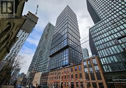 1605 - 82 DALHOUSIE STREET Toronto, ON M5B 1Y7