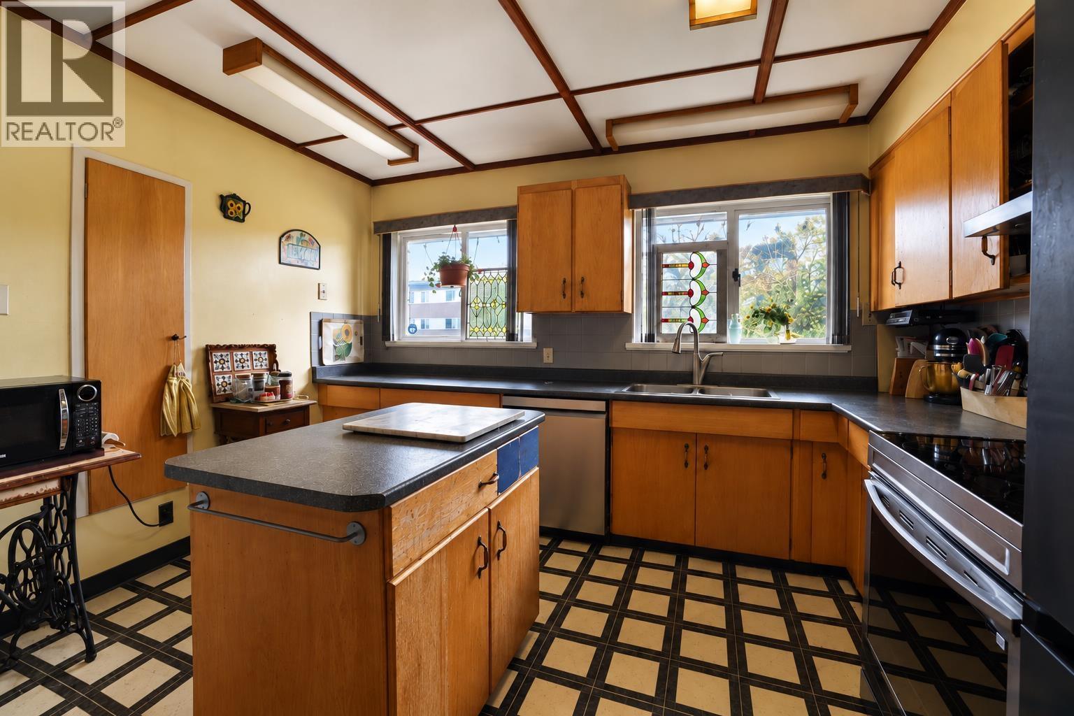 1516 Albatross Avenue, Kitimat, BC