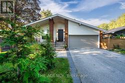 259 RUMBLE AVENUE Richmond Hill, ON L4C 4G5
