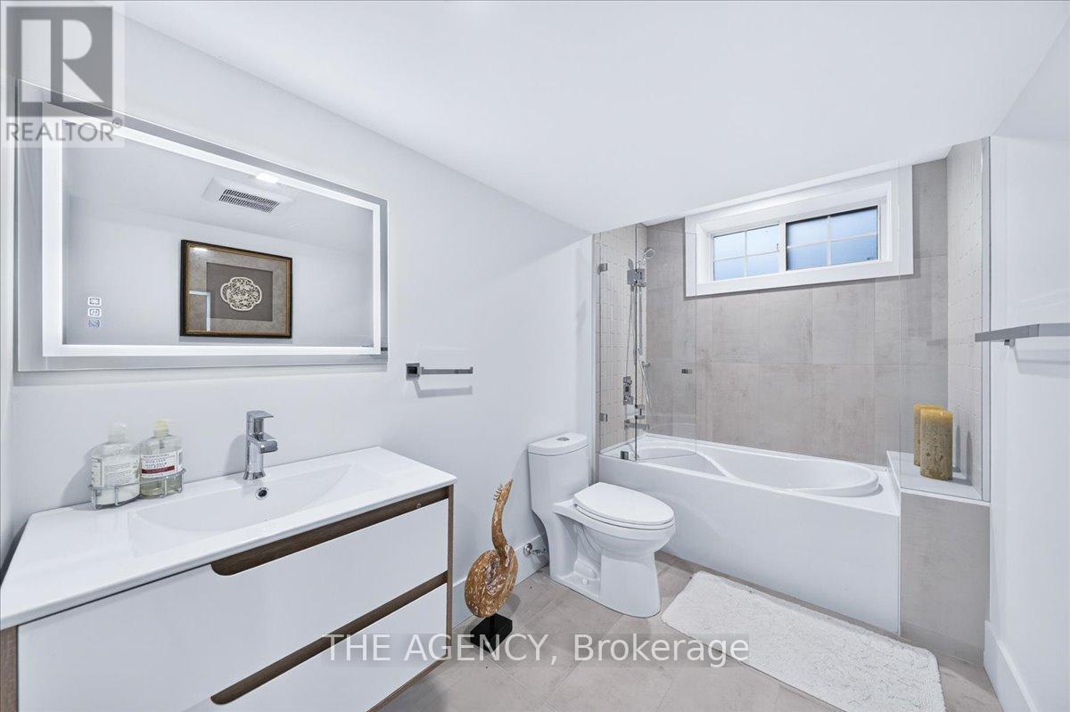 259 Rumble Avenue, Richmond Hill, ON
